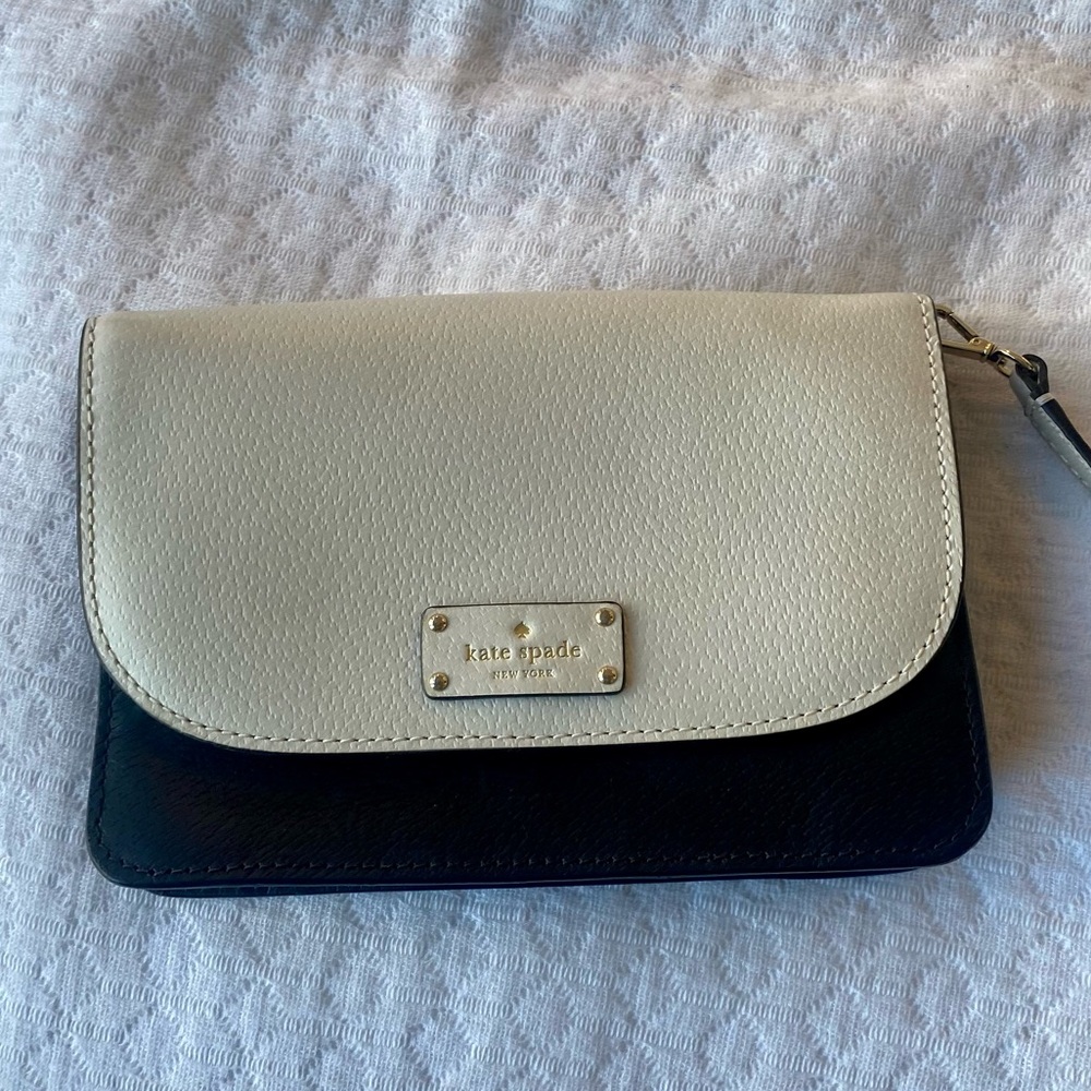kate spade Two-Tone Black and Cream Crossbody Wallet